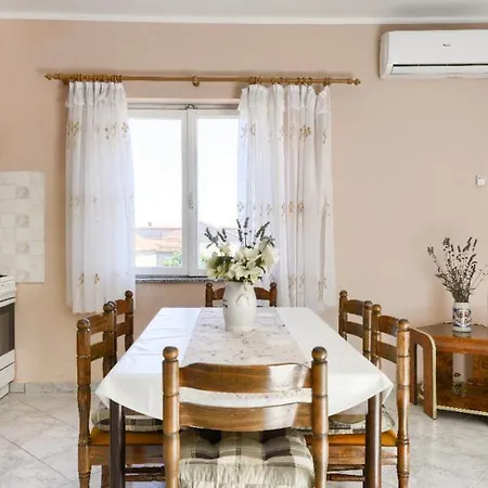 Mare Vista Sea View Apartment Apartament